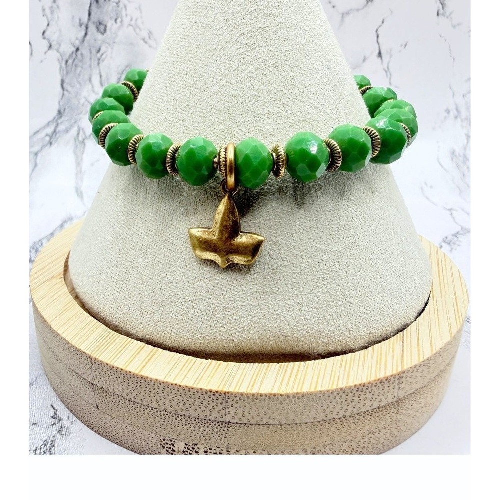 Green Aventurine Stretch Bracelet Gold Tone Clover Charm 6"